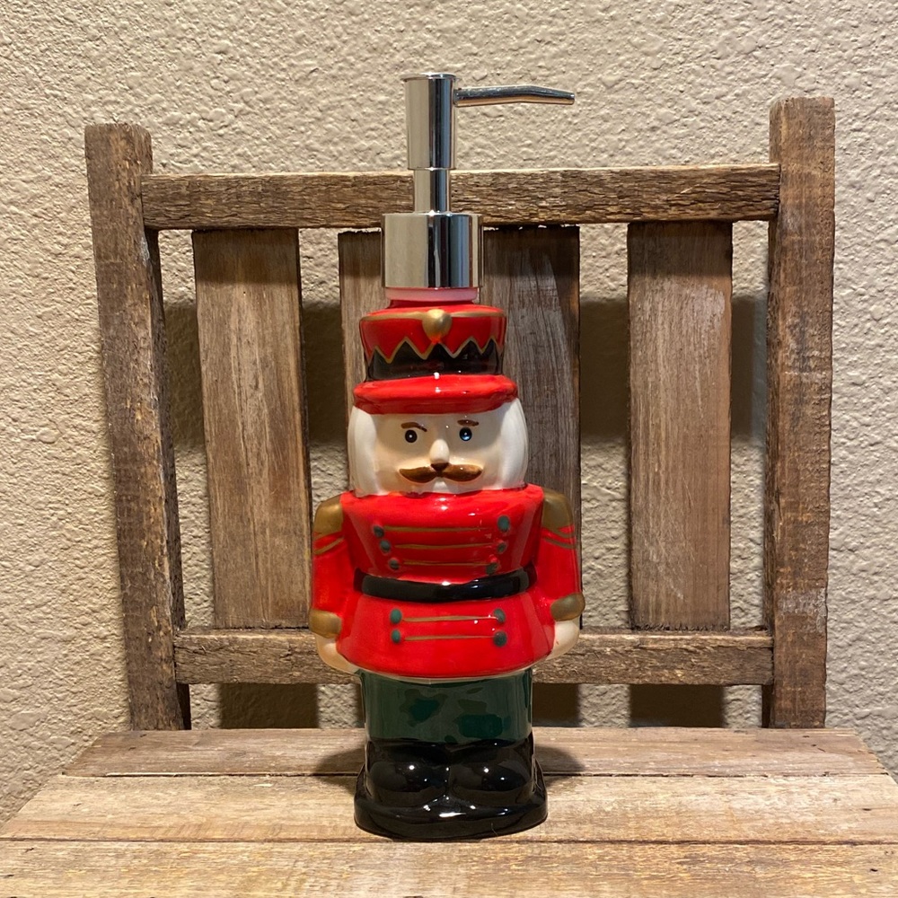 Nutcracker Soap Dispenser, Christmas Nutcracker Soap Dispenser, Soap Dispenser